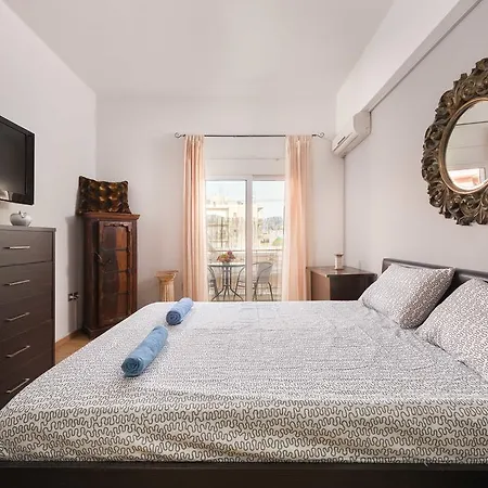 Amazing 300 Meters From The Old Town Апартаменты *