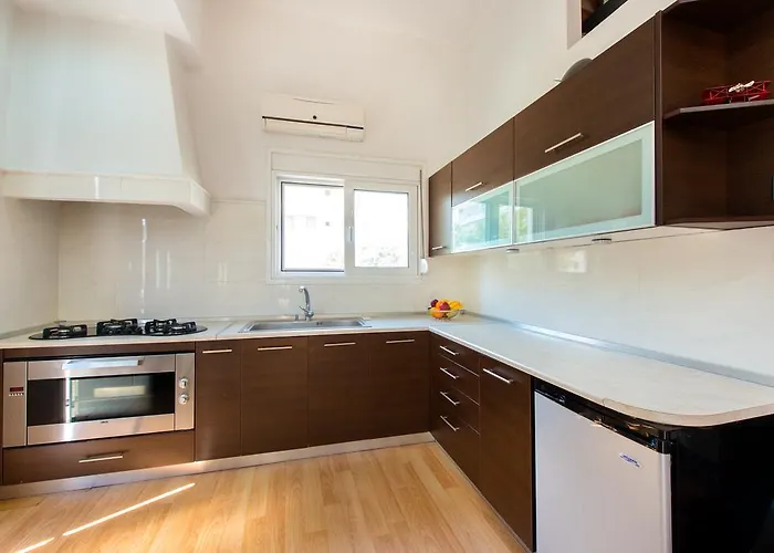 Amazing 300 Meters From The Old Town *